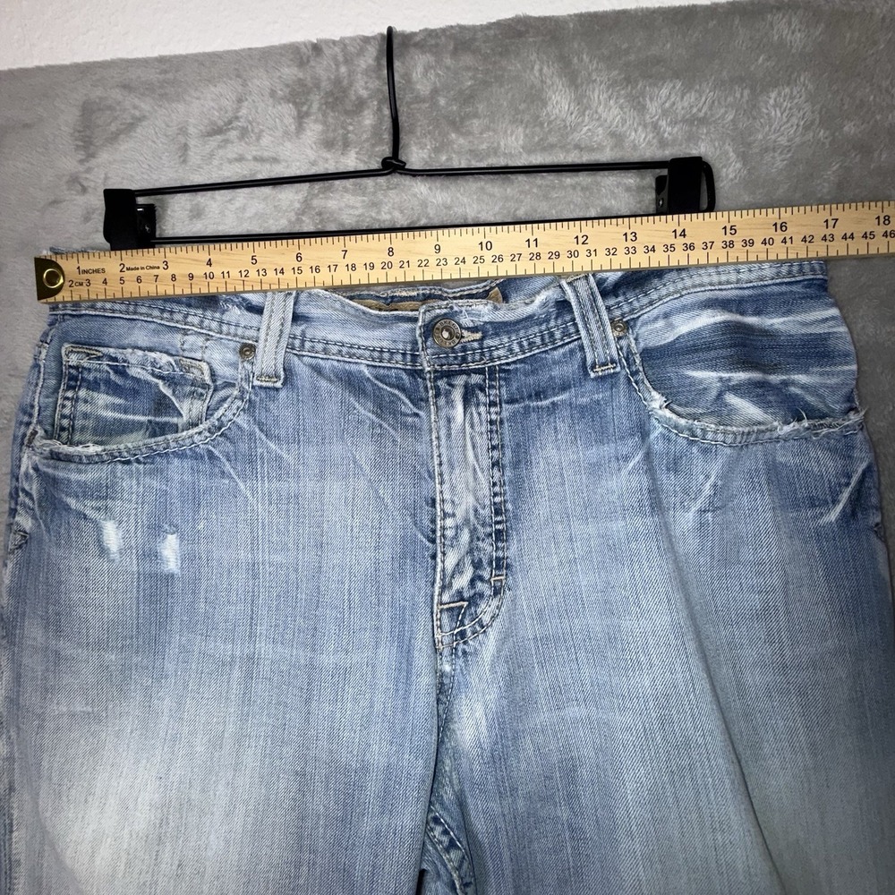 BKE Jeans Mens 34x30 Tyler Bootcut Distressed Whiskered Western Cowboy Buckle - Picture 7 of 16